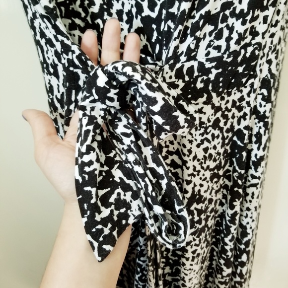 Dress by Ann Taylor - Picture 3 of 6